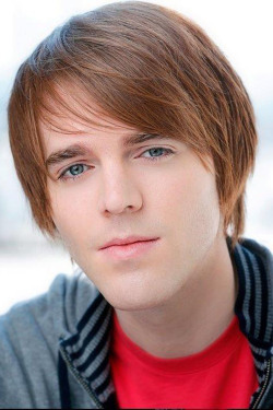sweettoothinsomniac:  Okay so I have never watched a Shane Dawson video ever so I don’t know if I like him or not, but I’ve seen his face on the internet and his features really reminded me that of rumplestiltskin on the last Shrek. 