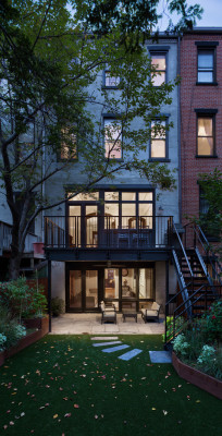 georgianadesign:  Park Slope brownstone, NYC. Michael Schmitt Architect. Devon Banks photo.