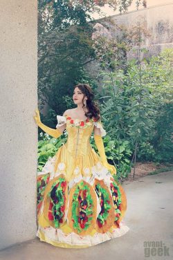 apple-pie-thighs:  tastefullyoffensive:  Taco Belle by Olivia Mears (@aventgeek)  Wow it me  I HAVE LOST THE ABILITY TO CAN THIS IS AMAZING 
