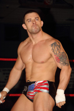 hottestwweuys:  Davey! Stop being so sexy!