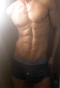 inmysparetime13:  thebeauteafullcreations:  perfectamountofsaneandcrazy:  thebeauteafullcreations:  Morning shower  You shower in your boxers?  No but i don’t like having me privates in my photo’s so i took my photo’s then took my boxers off  Good