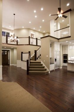 sweetestesthome:  Staircase that does NOT walk you out the front door! Love the openness of the house.Click to check a cool blog!Source for the post: Click