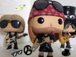 pop-vinyl-arent-that-gay:  Found this awesome trio at hmv and had to get them 🤘🏻🎩🕶🎸🎵