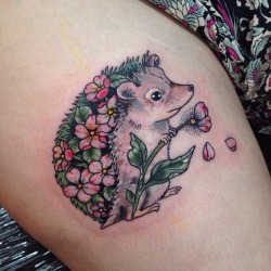 oryoucouldjustnot:  liquid-liquid I need this. I want Margaux on one leg and this on the other.