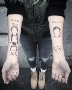 fourthkindillustration:  @pegparnevik got these gesture portraits of her brother and sisters today and a little heart with her mom and pop’s initials! Thanks again Peg!