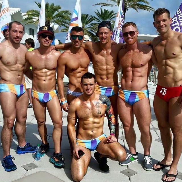 Gay Muscle Party 81