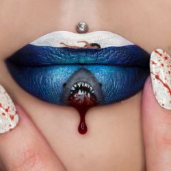 sixpenceee: We all know that makeup can do wonders. But there are not so many people who can make true masterpieces with it. Jazmina Daniel is a makeup artist loved by Instagram’s beauty community due to her amazing lip art. Sydney-based lip artist