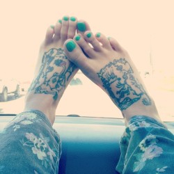 wvfootfetish:  barefootlover:  Megan Joy from American Idol a few years ago still has some of the cutest feet out there and her instagram posts prove it!  Damn!!!!! Sexy!               