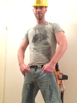 beuker71: Dan, the construction worker.  Stinking like sweat, beer and piss. Like a real man! 