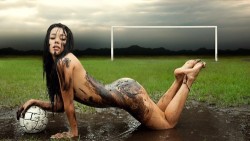 exposed-in-public:  Muddy and Exposed at http://exposed-in-public.tumblr.com/ 