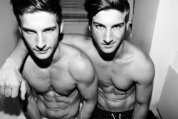 arrivederciinedinburgh:  Nicholas &amp; Campbell Pletts, the awesome twins! You guys, have a new fan!