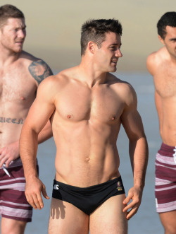rugbyplayerandfan:  bizarrecelebnudes:  Cooper Cronk - Rugby PlayerFor Melbourne Storm. Love him  Rugby players, hairy chests, locker rooms and jockstraps Rugby Player and Fan