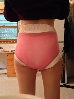 bbabybbear:  Wearing my potty under my panties today 