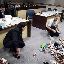 andrewjacksonjihads:  digg:A divorcing couple divides their beanie baby investment under the supervision of a judge. [Reuters, 1999]  can you imagine driving home from court after that alone with a car full of beanie babies and no spouse that’s the