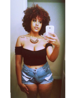 plusisbeauty:  falulu:  thatdudeemu:  2squeeze-thankyouplease:  Okay. So I’d like to dedicate this post to an amazing woman here. She’s literally been my inspiration since I first hung out with her. Her name is Bana and she’s Eritrean. Her confidence