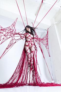 alltieduptonight:Model 七菜乃Rope&amp;Photo Kinoko HajimeThis is art. Wow.      (via TumbleOn)