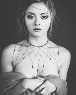 myleskatherinephotography: Flashback to my first shoot with @ohthumbelina and @ironoxidedesigns. 👑 Still one of my favorite shoots ever.   Hair and makeup by @clarity_m.   #pdx #flashbackfriday #blackandwhite #bnwwtf #portrait #jewelry #hair #makeup
