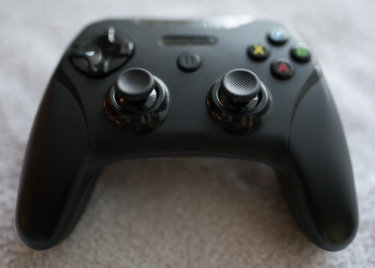 SteelSeries Stratus XL review analog stick bumps AfterPad image