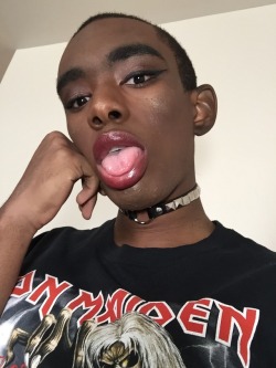 acidrainon:  Hi my name is Raiven. I’m a black trans girl. Only been on hormones for 3 months, and I still look like a boy on the outside, but on the inside I’m as much of a girl as anybody else (: happy blackout to all my black trans people, our