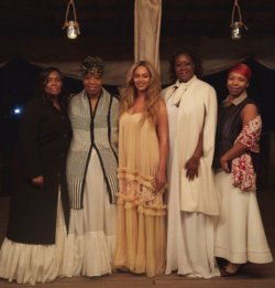 beyhive1992:  Beyoncé with the mothers of   Mike Brown, Trayvon Martin, Eric Garner &amp; Oscar Grant.   