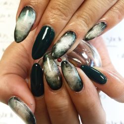 I don&rsquo;t really care about nails, but if my girl got these nails I'ma hold her hand and stare at them shits all day.