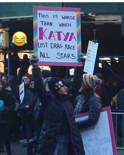 Found my favourite sign from the protests. 😂 💖💖 #rupaulsdragrace #rupaul #katyazamo #katya #katyazamolodchikova #allstars2 #allstarsseason2 #mother #mama #mutha #queen #queenkatya #yourdadcallsmekatya