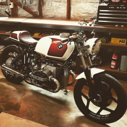 lemoncustommotorcycles:BMW circa 2015. #caferacer #custom #culture #custompaint #r65 #airhead #bmwmotorcycle #bmwcaferacer #bmwairhead #bmwr65 #bmw #canyoncarver #acewell #boxermetal #boxer by catalyst_machine http://ift.tt/1xevTUq
