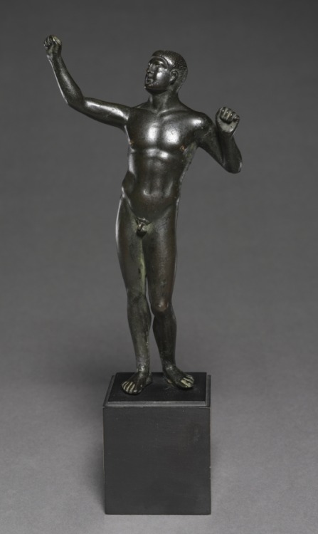 cma-greek-roman-art:  Wrestler, 100-30 BC, Cleveland Museum of Art: Greek and Roman Art This figure’s pigtail identifies him as a boxer or wrestler.  He seems to be raising his arms to pull tight the thongs that Greek and Roman boxers wound around their