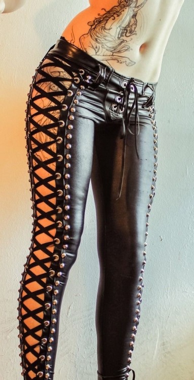Black leather pants style