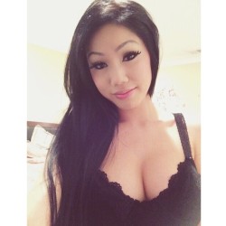 Hot Asian girl sweet tits - IG mamaa_j 