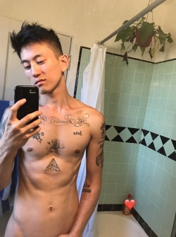 homoblokesg:  xxxtokisaru: bboxers:  thepornfixation:  actor Jake Choi naked  Jake Choi exposed   he’s a sweet treat in the streets, and a jawbreaker in the sheets ;)   What’s his snapchat