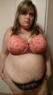 orgonist:  bbwangie:New bra and thong combo. Had to get a few new ones. My old thongs need to be thrown away. The trashman is going to get an eyeful tomorrow! hottie