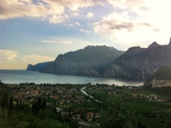 Dear Italy, you are beautiful beyond measure &lt;3 Good food, wine, and company = bliss :)