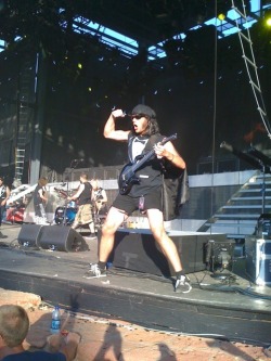 Heres a pic i took at Mayhemfest in OKC of Adam from Killswitch&hellip;.he&rsquo;s hilarious&hellip;&hellip;