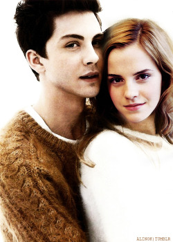 christineloreto:  the perks of being a wallflower | Tumblr on @weheartit.com - http://whrt.it/XzJMt0 