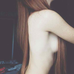 -| Pale body.
