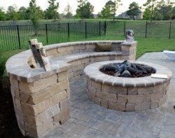 sweetestesthome:  love this firepit idea