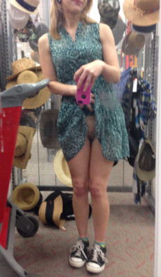 Submit your own changing room pictures now! Someone got frisky OUTSIDE of a Target dressing room (Shopping cart for scale/proof). via /r/ChangingRooms http://ift.tt/2bFzd68
