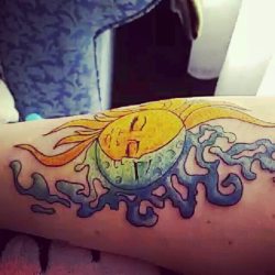 My definition of &ldquo;Treat yourself&rdquo; #tattooed #girlswithtattoos #tattoo #tatts #sun #moon #sunandmoon #new #touchups #treatyoself #instatattoo  (at Ink Evolution Tattoo Studio)
