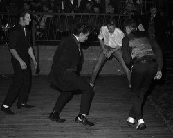 rockabillyrulesok:  varonmag:  DANCE   South London Teddy Boys  - Post by John Alexander Skelton  Bop, cat, bop! 