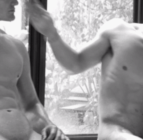 unadulteratedlust:Thom Evans fluffing his cock