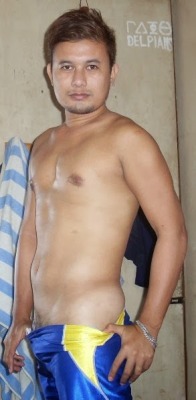 mashitayeah:Loverboy from Tondo  -di ko keribells ang foundation mo.
