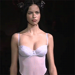 theyloveadrianalima:  17 year old Adriana Lima at her very first Victoria’s Secret Fashion Show, 1999 