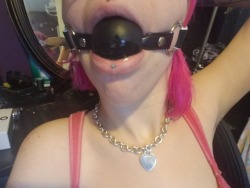 call-me-babygirl42069:Does daddy like when babygirl is a big drooly mess? ;)