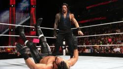 sethrollinsfans:  RAW 25th August, 2014 HQ Digitals Roman Reigns vs. Seth Rollins &amp; Kane – 2-on-1 Handicap Match Part One 
