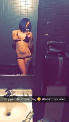 vibewithmebaby:Let’s do a tbt when I was doin blow everyday and strippin to remind me of my own come up. 👏👏👏👏🙌🙌🙌 so proud of my weight gain and sobriety. Luna is retired yall.