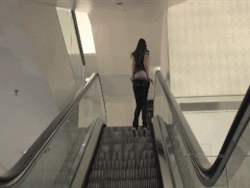 hot-ass-gifs:   Bubble butts every day 
