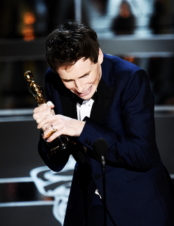 kit-harington:  Eddie Redmayne accepts his award on stage at the 87th Oscars February 22, 2015 in Hollywood, California