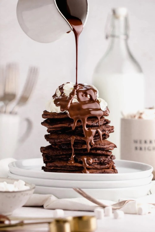 fullcravings:Hot Chocolate Pancakes
