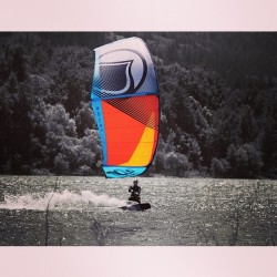 liquidforcekites:  “This kite likes wind! Nice responsive turns, generated good power.” From @the_kiteboarder Magazine’s review of the 2014 Envy. #liquidforcekites #envy #kiteboarding #kiting